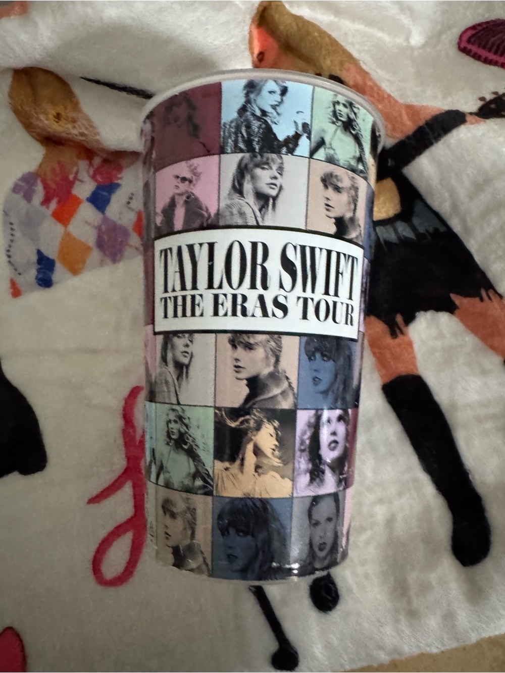 Taylor Swift The Eras Tour Bundle Throw Blanket and Tumbler NWOT - Picture 5 of 7